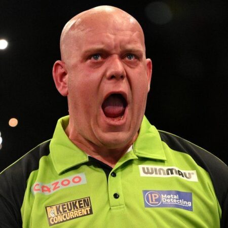 Michael van Gerwen Clinches Third Consecutive Victory in Premier League Darts with Win over Nathan Aspinall in Newcastle