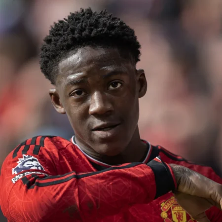 Man Utd ‘in no rush’ over Kobbie Mainoo contract talks