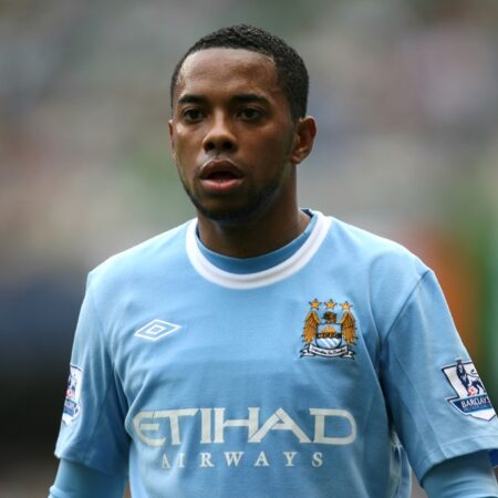 Brazilian Footballer Robinho Begins Serving Prison Sentence in Brazil