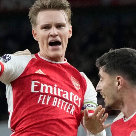 Arsenal 2-0 Luton: Gunners go top of Premier League after routine Hatters win